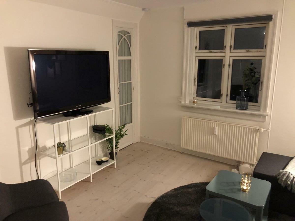 Nice 1St Floor Apartment Hvidovre Bagian luar foto